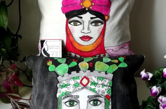 unique_cushions_moor's_heads_prickly_pears-sicilian-folklore_sicilian_ceramic_heads_sicily_arabian_traditions_moorish_heads_turkish_heads-artistic_souvenirs_sicilian-cushions_hand_painted-homedecor_-unique-gift-decorated_by_hand-pillow-case