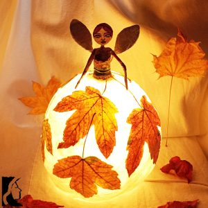 autumn-paper-lamp-leaves